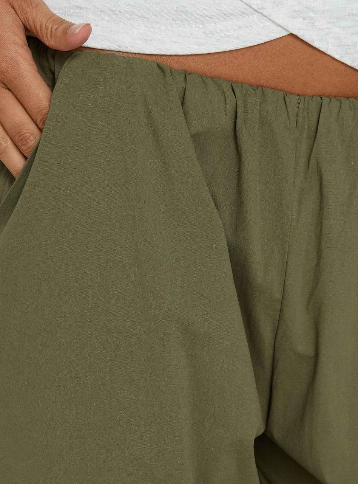 Women's Petite Khaki Concealed Waistband Pants | Belluvyn