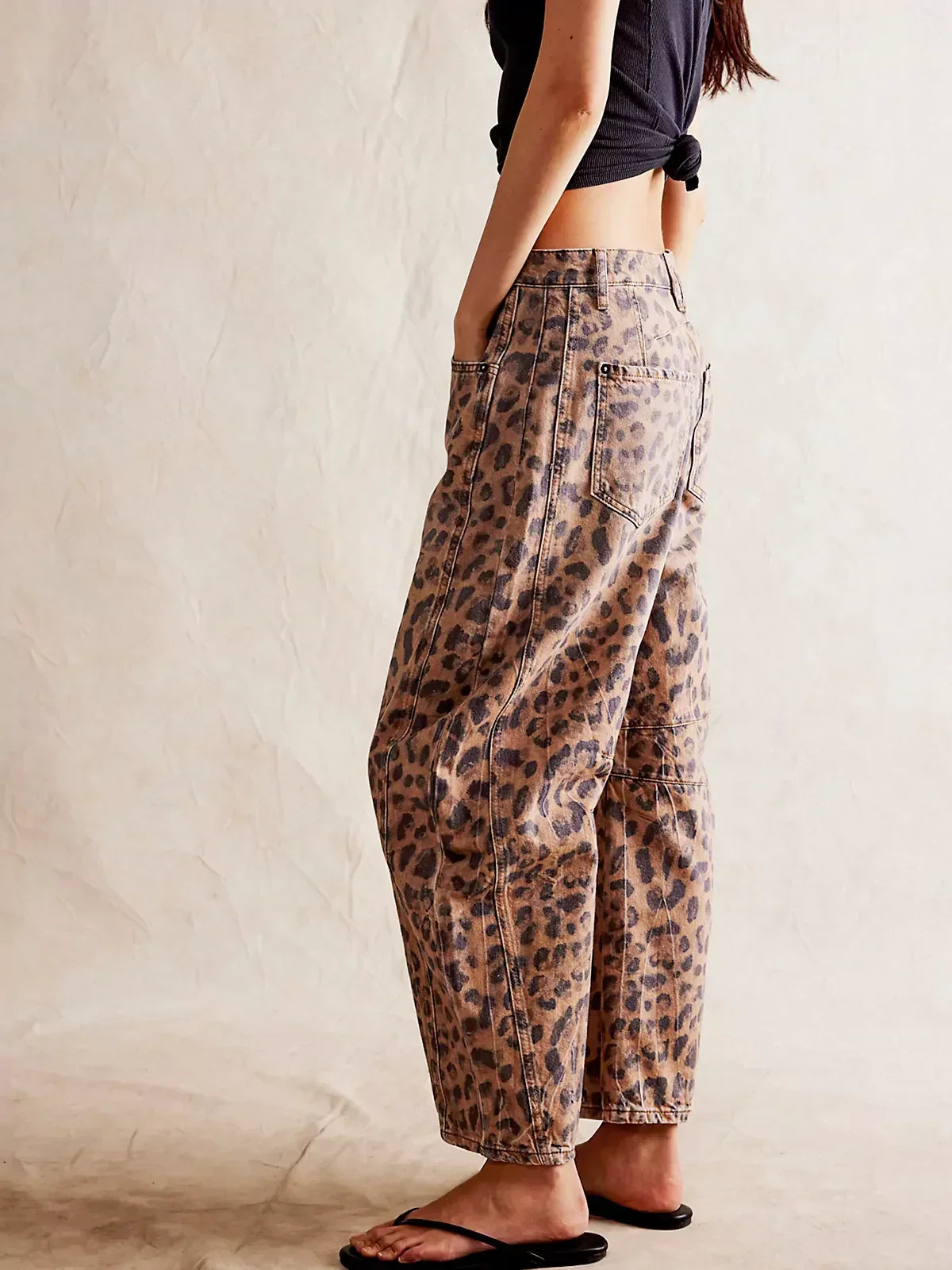 Women's Mid-Rise Wide-Leg Leopard Jeans | Belluvyn