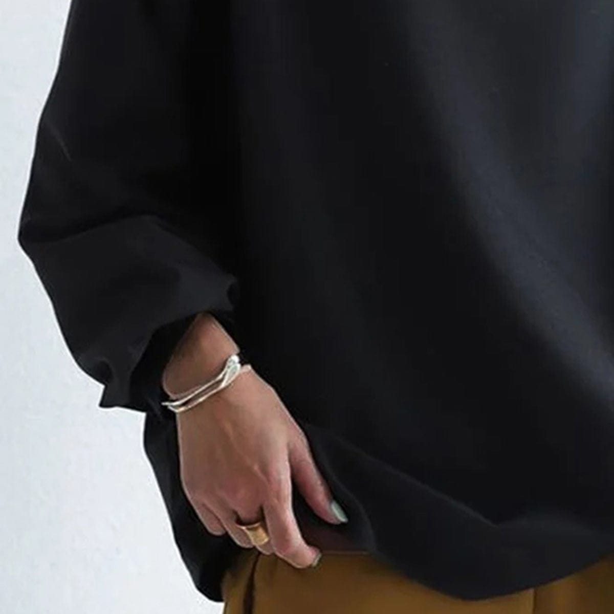 Women's High-Neck Knit Top | Belluvyn