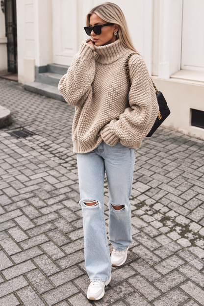 Women’s Oversized Chunky Turtleneck Sweater | Belluvyn