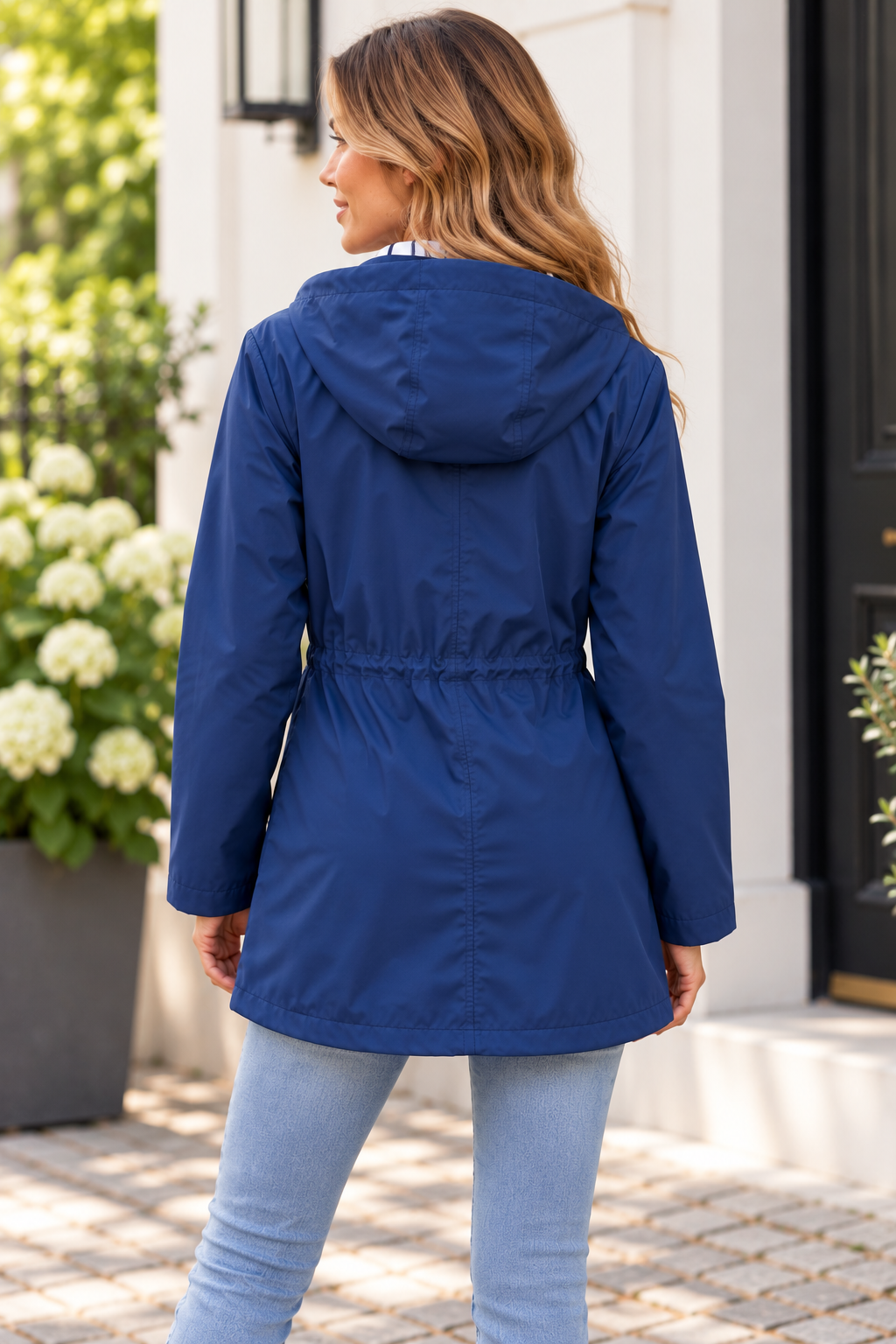 Women's Sleek Waterproof Jacket | Belluvyn