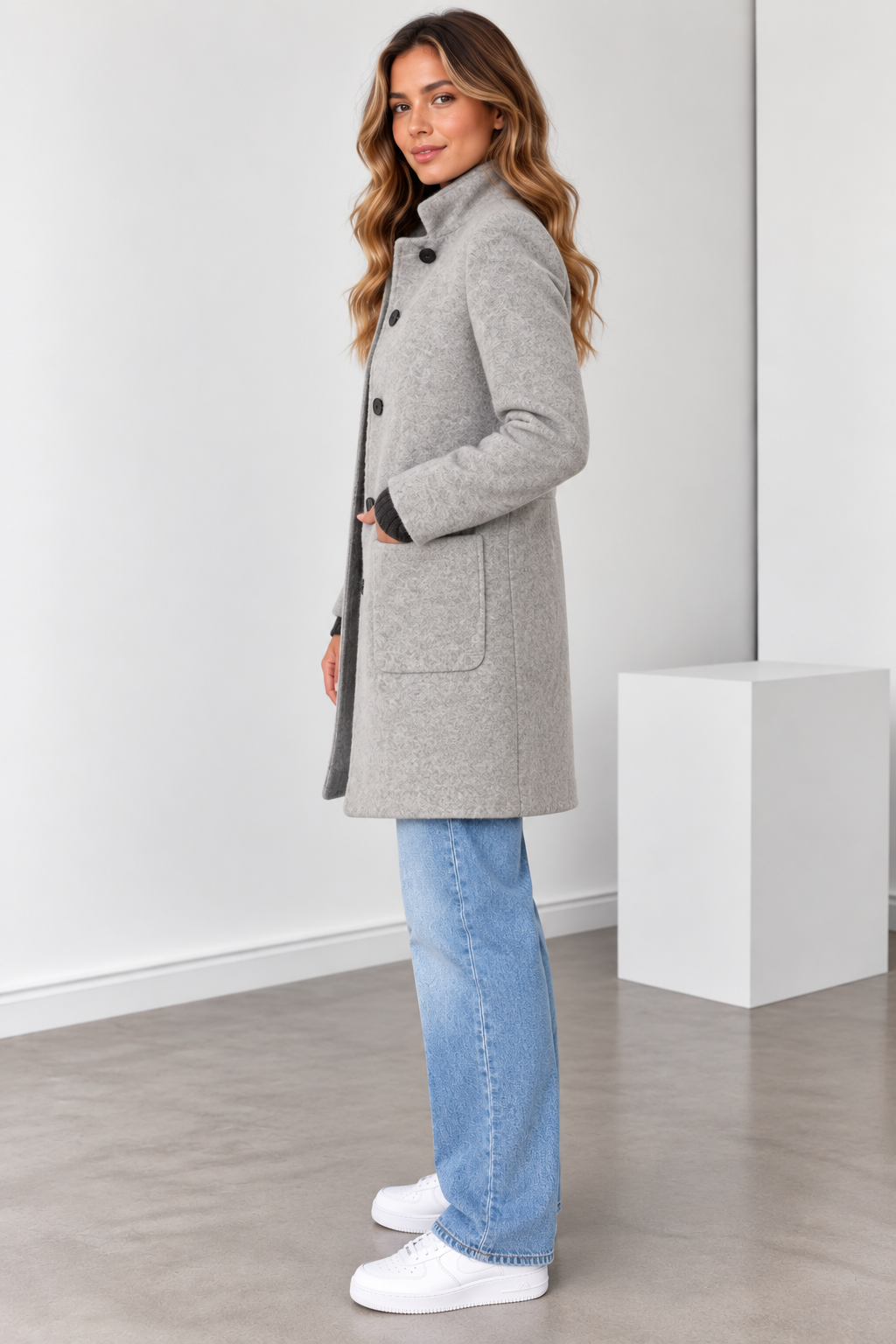 Women's Timeless Classic Coat | Belluvyn