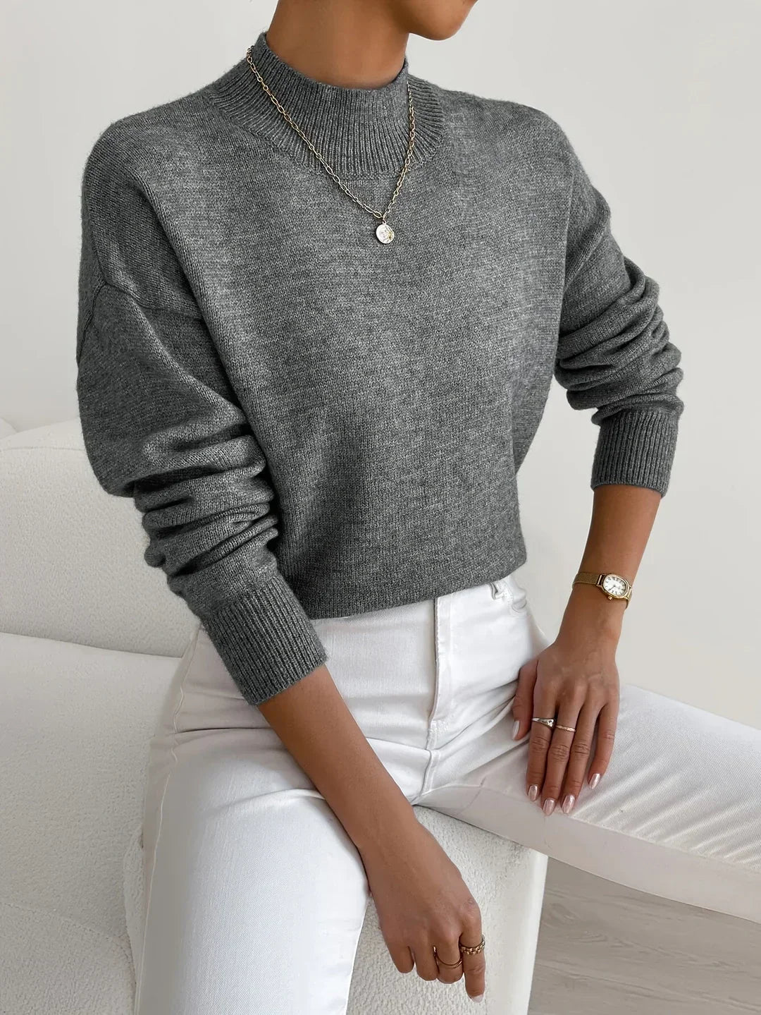 Women's Elegant Turtleneck Sweater | Belluvyn