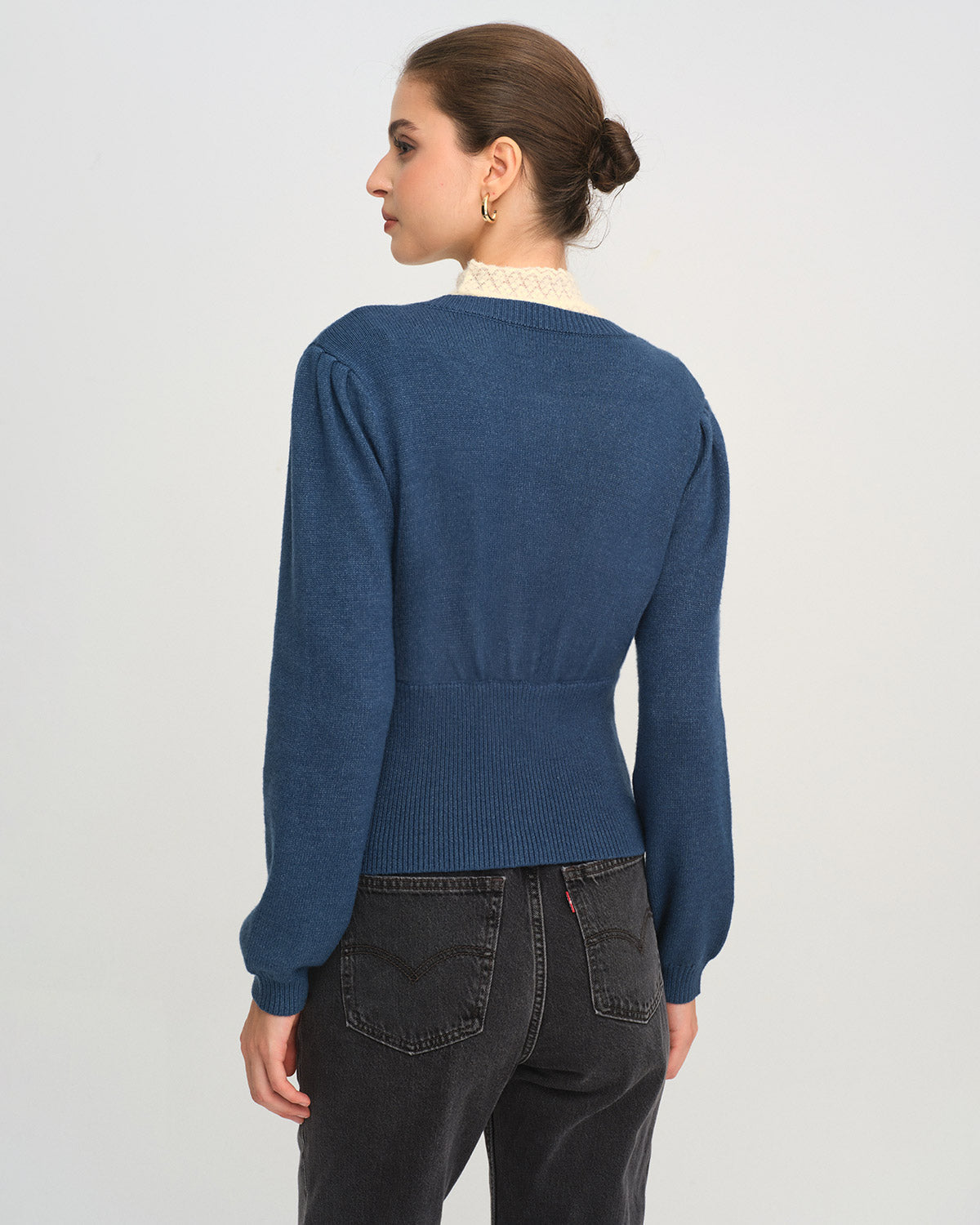 Women's Round Neck Slim Knit Cardigan | Belluvyn